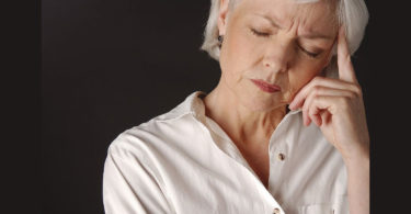 Asocian menopausia con deterioro cognitivo