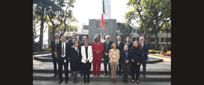 Exploran autoridades vías para cumplir promesa de medicamentos gratuitos