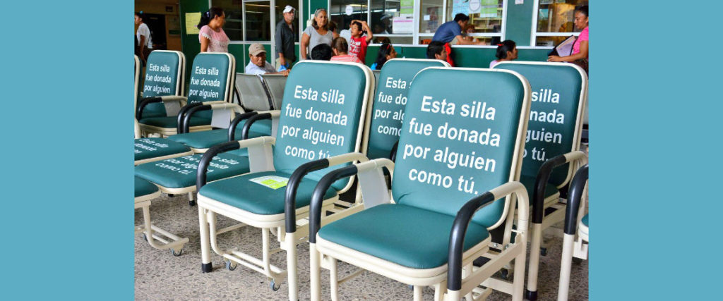 Se organizan para donar sillas-cama en clínica del IMSS