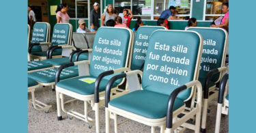 Se organizan para donar sillas-cama en clínica del IMSS