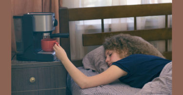 Cerca del 72% de la población, duerme menos de ocho horas