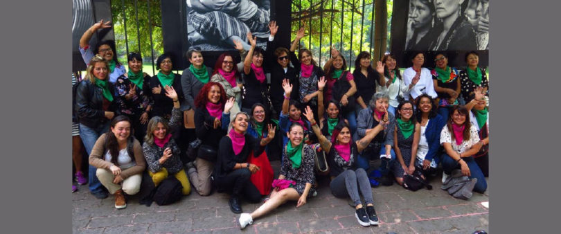 “Cómo ser mujer [fotoperiodista] y no morir en el intento”