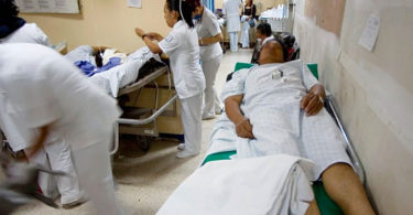 No sólo falta de medicamentos, también falta material de curación
