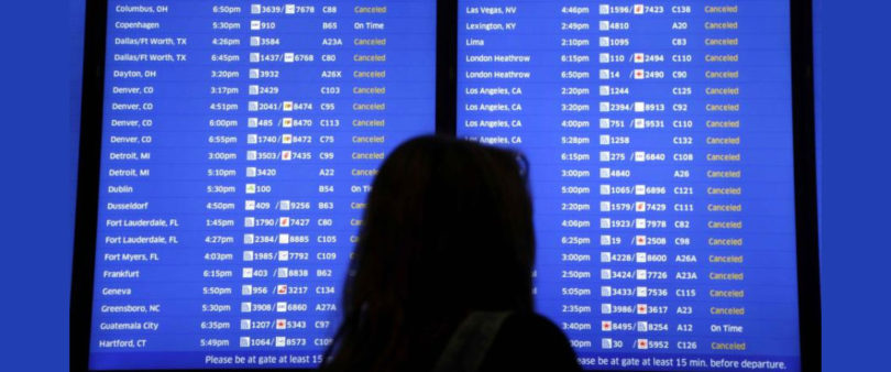 El sarampión viaja en avión