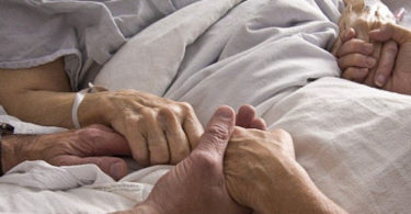 En el limbo pacientes con cáncer por suspensión del Seguro Popular