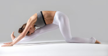FOTO 2 Vinyasa-Yoga_Sports-World