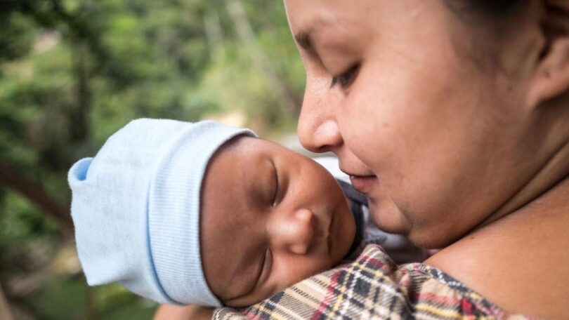 Maternidad-en-AL_Unicef-Chute