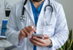 Notas-medicas-organizadas-con-IA_Ideogram-AI